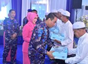 Kapolda Kalsel Berangkatkan Umroh Masyarakat