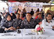 TNI AL, Lanal Banjarmasin Gelar Bansos Kepada Masyarakat KBN Desa Tabanio
