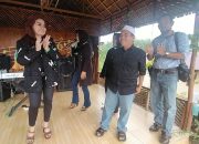 Bersama Rekanan Ketua IWO Indonesia Kalsel Rayakan Ultah Aliansyah dan Serahkan Kartu IWOI Kalsel