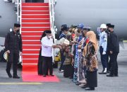 Wapres Ma’rup Amin Tiba, Disambut Langsung Gubernur Kalsel Bersama Istri