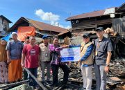 UPZ Bank Kalsel, Serahkan Bantuan Kepada Yang Terdampak Musibah Kebakaran Di Banjarmasin