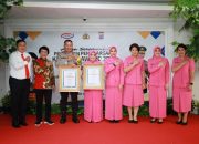 Raih Penghargaan, Kapolda Kalsel dan Ketua Bhayangkari Daerah Kalsel di Kak Seto Award 2024