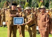 Pemkab Tanah Laut Apresiasi Kinerja OPD dan Desa, Bupati Serahkan Penghargaan dari KPPN
