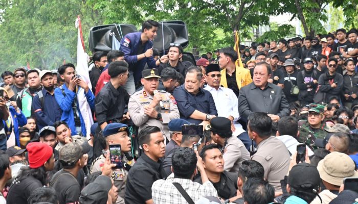Unjuk Rasa di DPRD Kalsel Berjalan Damai, Kapolda Apresiasi Kedewasaan Demokrasi