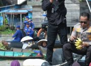 Jum’at Curhat : Kapolda Kalsel sambang Pasar Terapung Lok Baintan