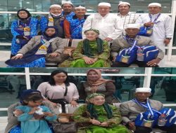 Sambut Kepulangan 2 Jamaah Umroh, Keluarga Gelar Pengajian