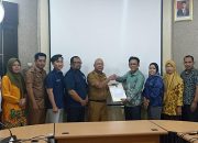 KPU Tala Serahkan Berita Acara PAW Meldawati Kader Partai Nasdem ke DPRD Tala