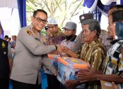 Kapolda Kalsel Berikan Bantuan Kepada Masyarakat dan Penyandang Difabel di Banjarmasin