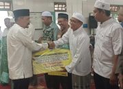 Pj Bupati Tala Serahkan Dana Hibah untuk Masjid Yang Ada di Kecamatan Pelaihari