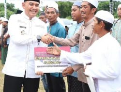 Safari Ramadhan di Bumi Makmur, Bupati Tala Serahkan Dana Hibah Rp683 Juta