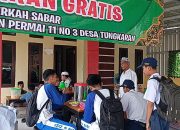 Lembaga Swadaya Masyarakat BABAK Kalsel Gelar Makan Gratis untuk Masyarakat Umum dan Pelajar