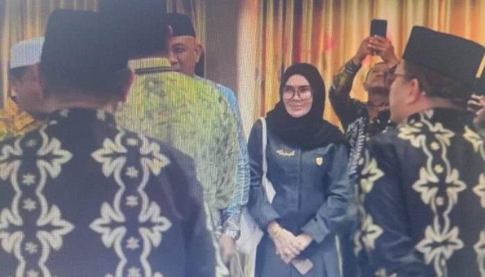 Waket Komisi II DPRD Tala Endang Isnawangsih Lepas Kafilah MTQ Tala, Dukung Tampil Maksimal di Ajang Provinsi