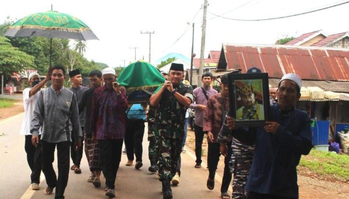 Wujud Belasungkawa, Dandim 1009 Tala Hadiri Pemakaman Ketua Umum Dewan Adat Dayak