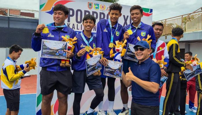 Tanah Laut Panen Emas dari Lapangan Tenis, Bupati Rahmat: Anak Muda Kita Siap Go Internasional!