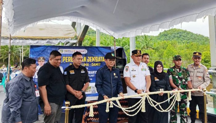 Resmikan Dua Jembatan Strategis, Bupati Tanah Laut Pacu Ekonomi dan Wisata Batu Ampar